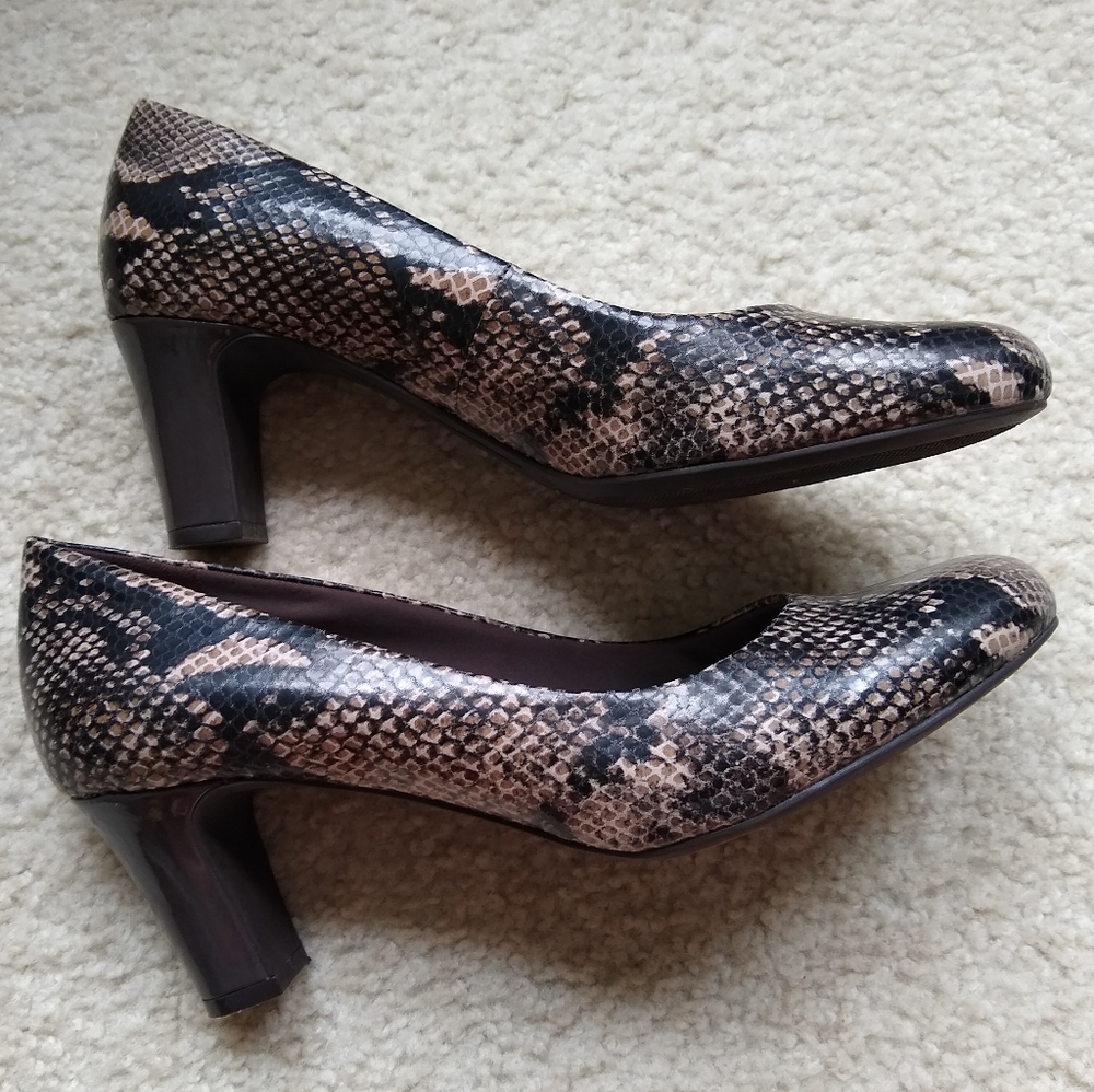 Easy Spirit heels